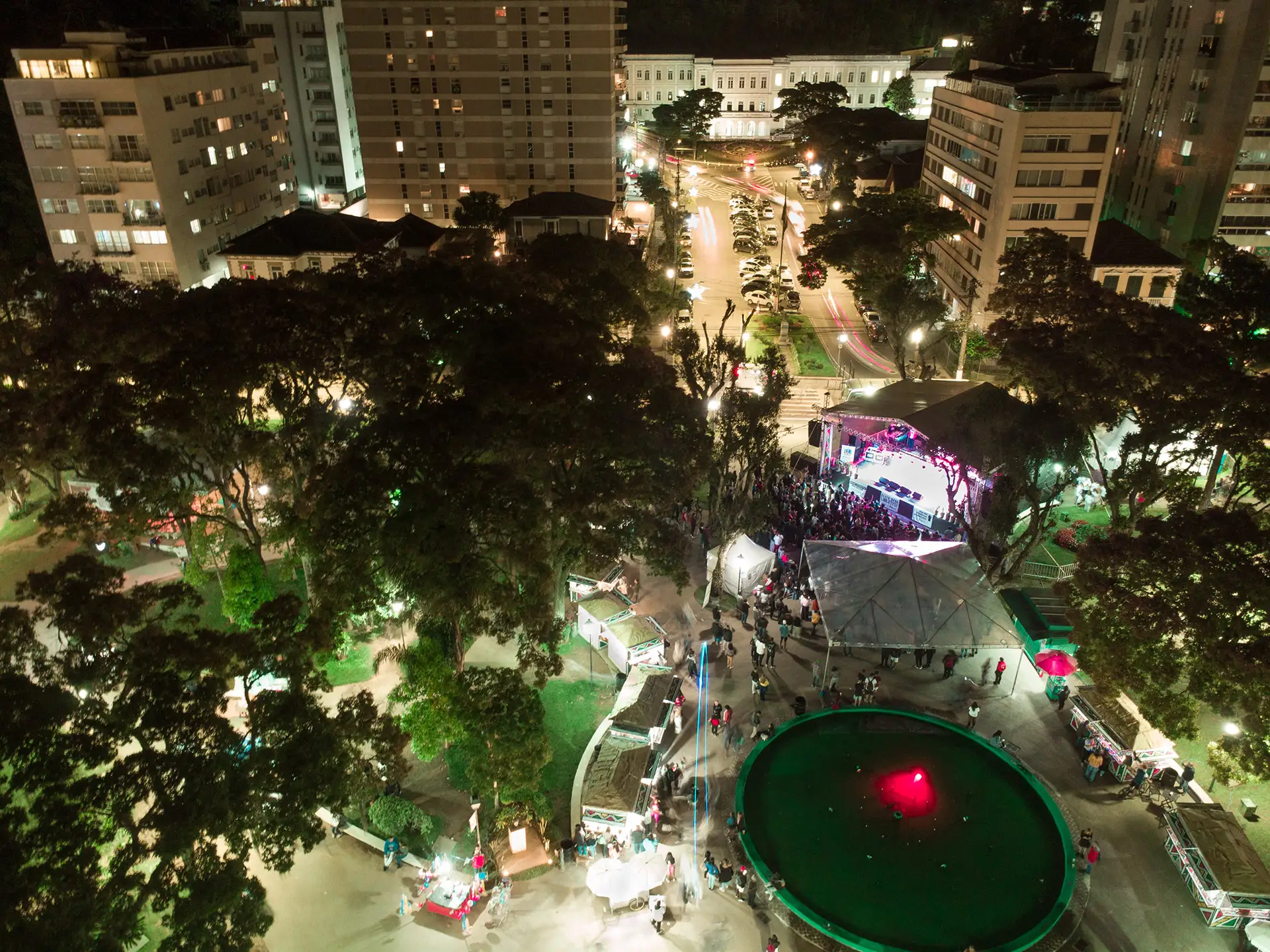 foto da praça da liberdade