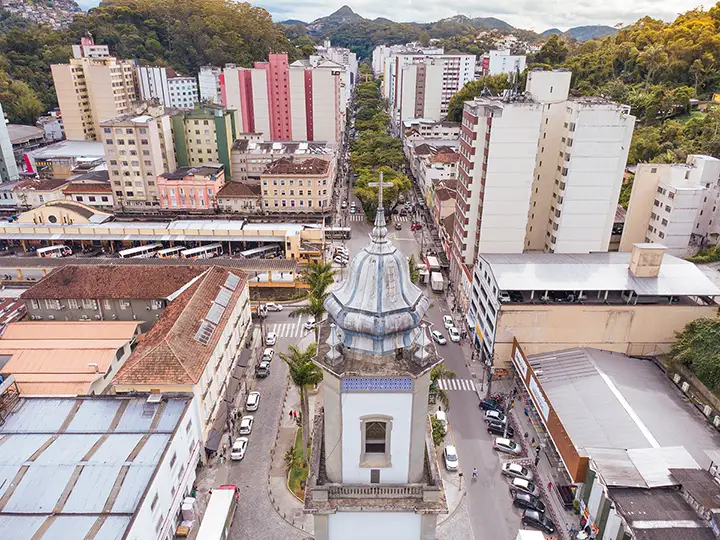 foto da igreja do rosario, e rua do imperador